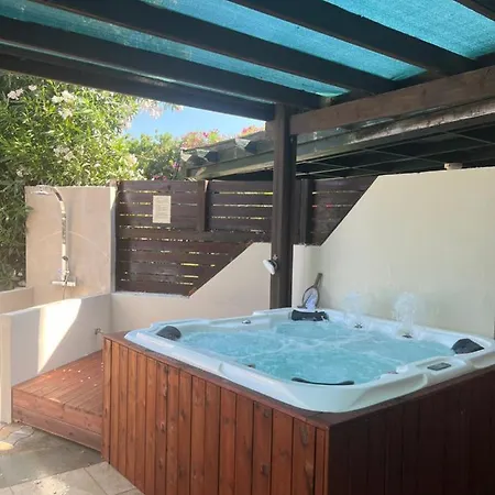 Villa Athina *