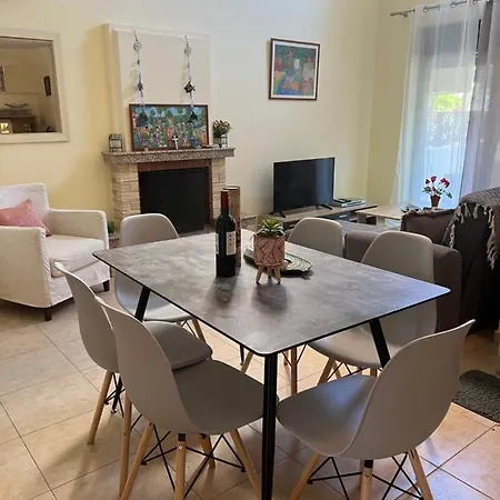 Athina * 吉奥塔略